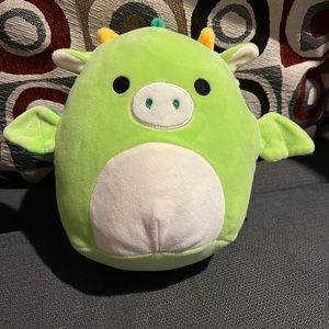 Dexter the dragon squishmallow